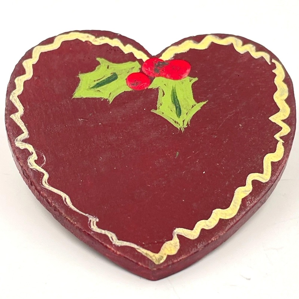 Vintage 80s‎ Hand Painted Wooden Heart Christmas Ornament Holly Berries Jewelry